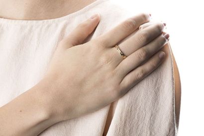 Double yellow gold ring set with twenty diamonds...