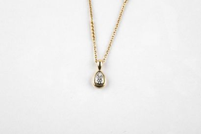 Yellow gold chain, round convict mesh alternating...