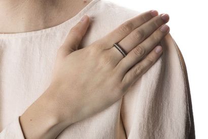 White gold alliance three rings retaining...