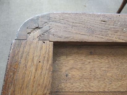 Chest of drawers made of rosewood veneer...
