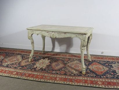 Middle table in cream lacquered wood, moulded...