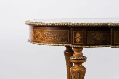 Middle table with very rich engraved wood...