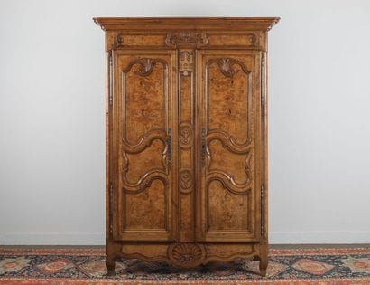 Small cupboard in cherry wood and elm burl....