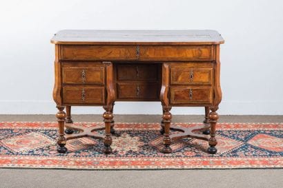 Mazarin desk in cherry wood, cherry veneer,...