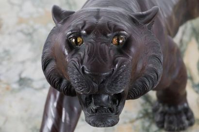JAPON Tiger in bronze with matt and shiny...