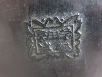 JAPAN Bronze flowerpot cover with relief...