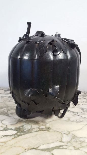 EXTREME EASTERN EASTERN Patinated bronze...