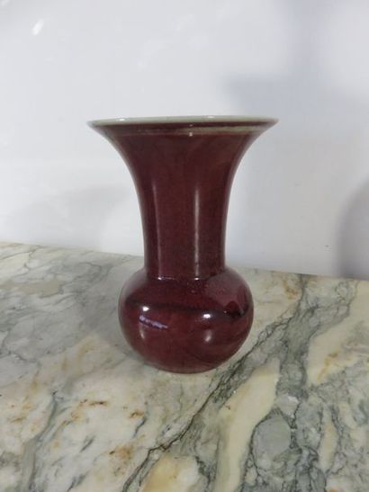 CHINA Long open neck vase in glazed ceramic...