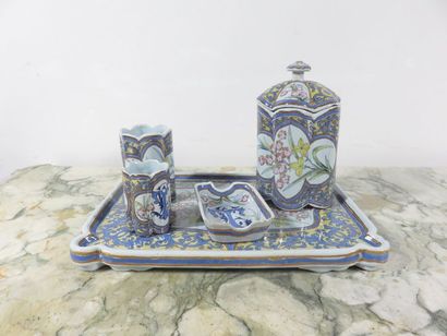 PORQUIER BEAUTIFUL Smoker's set in polychrome...