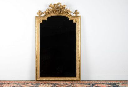 Important mirror in wood and redecorated...