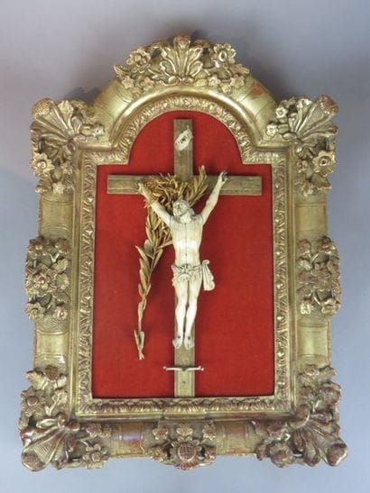 Christ in ivory, head tilted to the right...