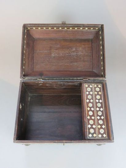 Rosewood box inlaid with bone: flowers, geometric...