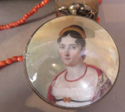 Set comprising two miniatures on ivory forming...