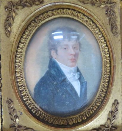 Set comprising two miniatures on ivory forming...