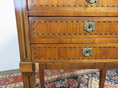 Rosewood veneer chiffonier, alternating wood...