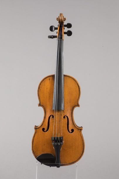 1/2 French violin by Mirecourt early XXth...