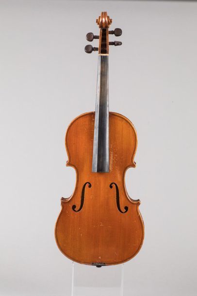 A French viola by Mirecourt, early 20th century,...
