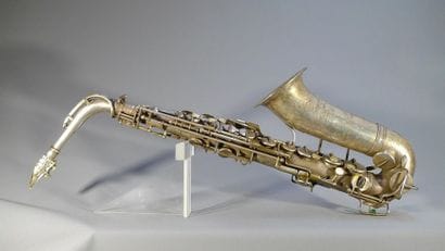 Saxophone alto de marque “SELMER” années...