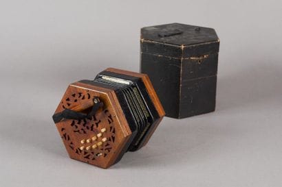 Concertina de marque anglaise “LACHENAL &...