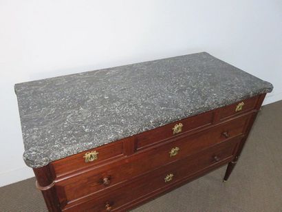 Chest of drawers in mahogany and chenille...