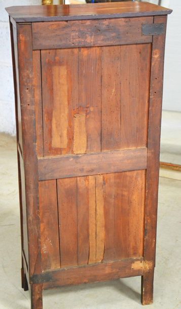 Mahogany and mahogany veneer chiffonnier....