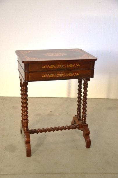 Sewing table in shellac marquetry, boxwood,...