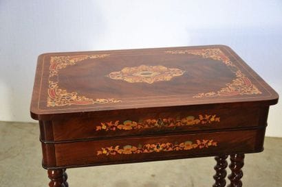 Sewing table in shellac marquetry, boxwood,...