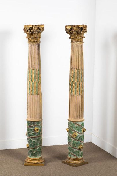 Pair of gilded and gilded wood columns, Corinthian...