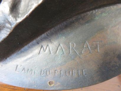 BRISSON, 1868 Médaillon en bronze figurant...