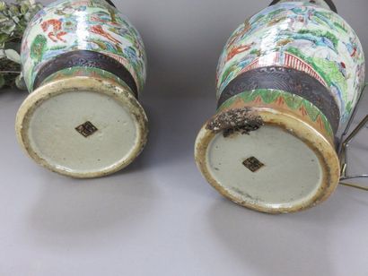 CHINE, Nankin Paire de vases en céramique...