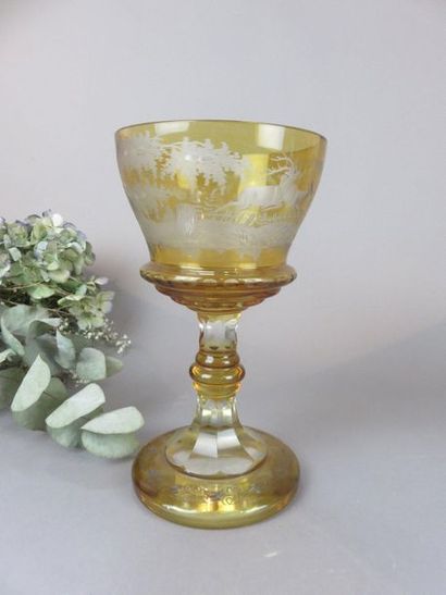 Grande coupe sur piédouche en cristal de...