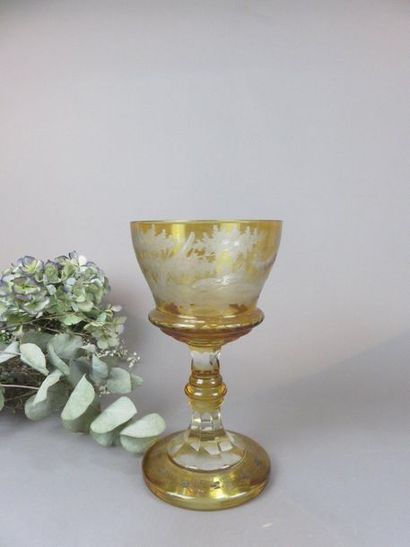 Grande coupe sur piédouche en cristal de...