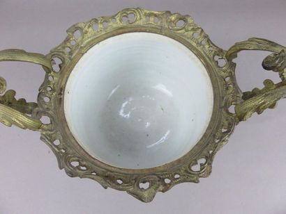 CHINE, Compagnie des Indes Bol en porcelaine...