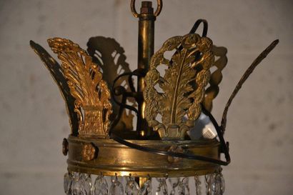 Important lustre en bronze et perles facettées...