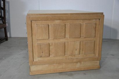 Cabinet de travail en chêne comprenant un...