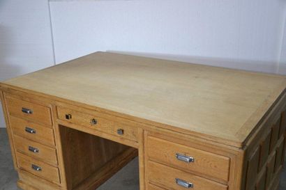Meuble à transformation : table basse en...