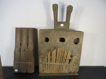 LOT DE TROIS INSTRUMENTS de musique : PETIT...