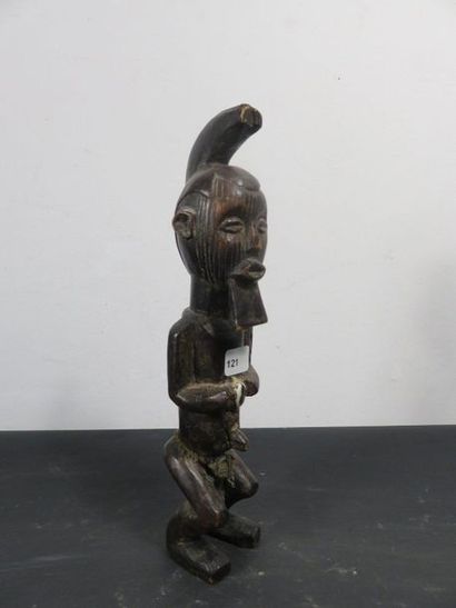 Male RELIQUAL STATUS. Wood with a patina...