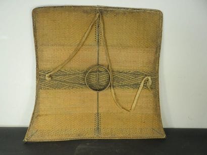 COIFFE. Exceptional wickerwork enhanced with...