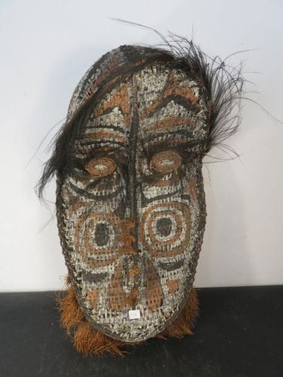 IMPORTANT MASK with a curved forehead in...