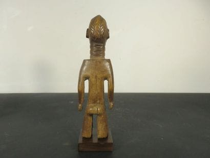 MALE STATUS. Wood, light patina. Togo, Ewe....