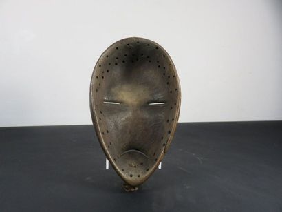 TWO MASKS Dan