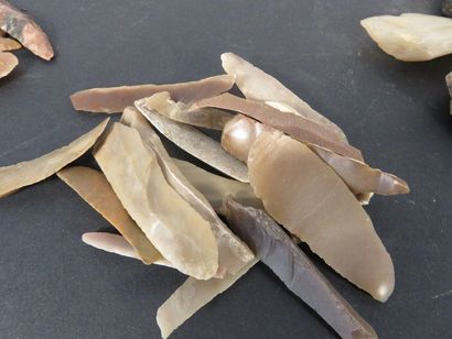 LOT - FABRICATION des perles d’oeufs d’Autruche....