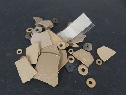 LOT - FABRICATION des perles d’oeufs d’Autruche....