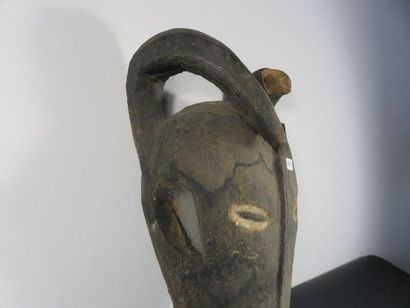 MASK Cameroon (one horn missing)