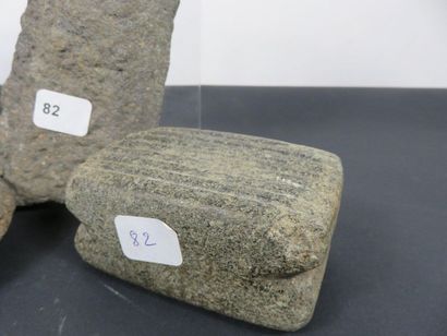 DEUX ELEMENTS en pierre. Mali et un PILON...