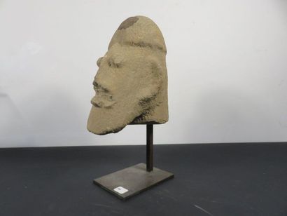 TETE en pierre. Mali ?. Haut 23 cm