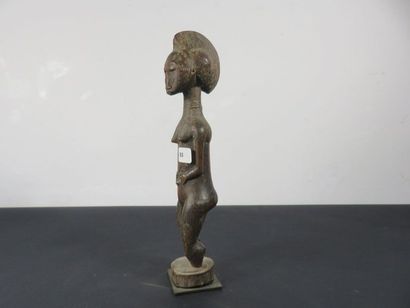 STATUETTE FEMININE. Bois. Côte d’Ivoire,...