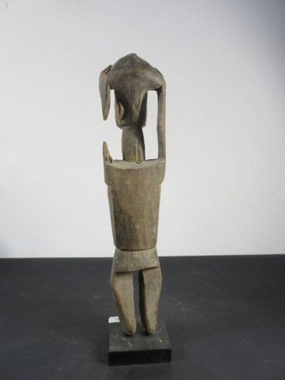 STATUETTE RELIQUAIRE. Bois Congo, Teke Haut....