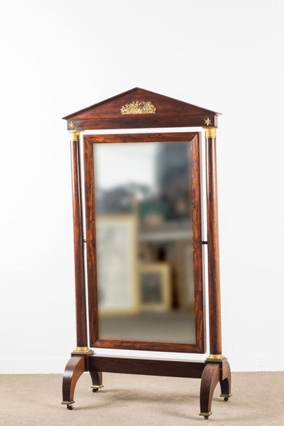 Grand miroir psyché en acajou et placage...